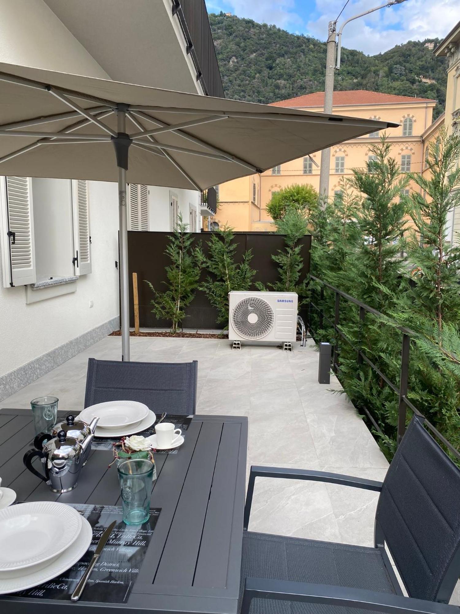 La Casa Di Gio: Piccolo Gioiello In Centro โกโม ภายนอก รูปภาพ
