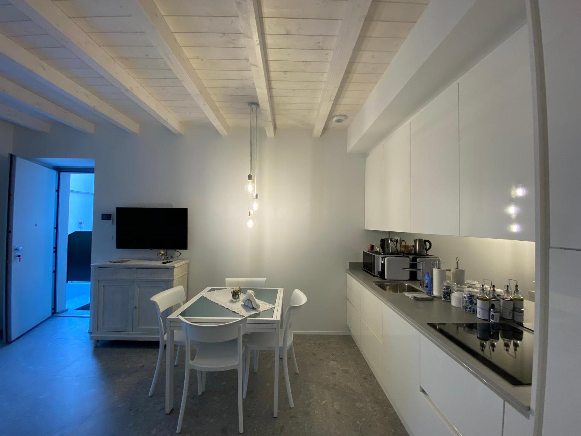 La Casa Di Gio: Piccolo Gioiello In Centro โกโม ภายนอก รูปภาพ