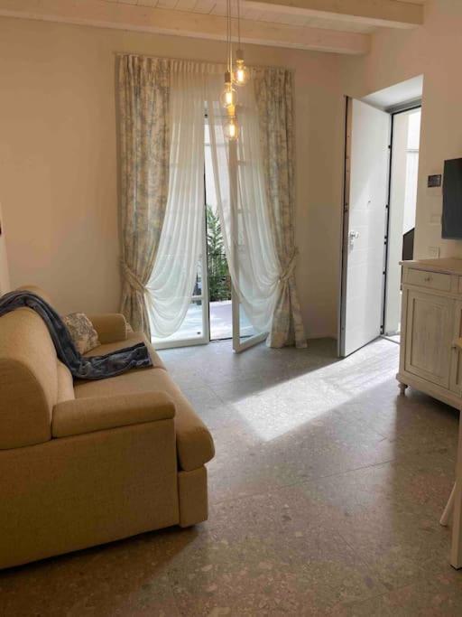 La Casa Di Gio: Piccolo Gioiello In Centro โกโม ภายนอก รูปภาพ